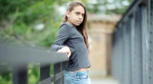 صورة: معرفة ما إذا كنت قد بدأت مرحلة البلوغ للفتيات