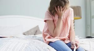 إنهاء الحمل في سن المراهقة بالإجهاض صورة: إنهاء الحمل في سن المراهقة بالإجهاض