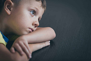 صورة: مخاطر سوء معاملة الطفل