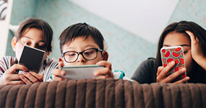 صورة: اسباب عدم تفاعل الطفل مع الاخرين