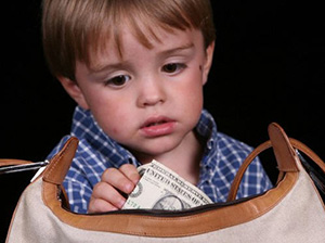 صورة: علاج السرقة عند الاطفال