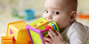 الاهتمام بنظافة لعب الاطفال صورة: الاهتمام بنظافة لعب الاطفال