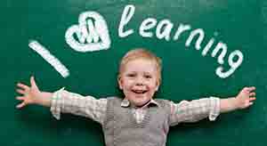 كيفية مساعدة الطفل على تقبل الدراسة في أول عام دراسي صورة: كيفية مساعدة الطفل على تقبل الدراسة في أول عام دراسي