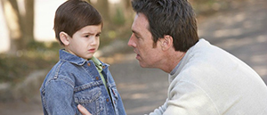 صورة: أخطاء شائعة يفعلها الآباء تؤثر على سلوكيات الطفل