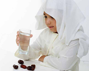 صيام رمضان عند الأطفال صورة: صيام رمضان عند الأطفال