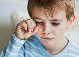 عادات يفعلها الآباء تجعل الأبناء يبكون ليلا صورة: عادات يفعلها الآباء تجعل الأبناء يبكون ليلا