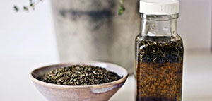 الزعتر و فوائد ماء الزعتر للشعر و طرق استخدام ماء الزعتر للشعر صورة: الزعتر و فوائد ماء الزعتر للشعر و طرق استخدام ماء الزعتر للشعر