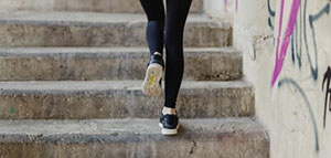 رياضة الحمل و فوائد صعود الدرج ونزوله للحامل صورة: رياضة الحمل و فوائد صعود الدرج ونزوله للحامل