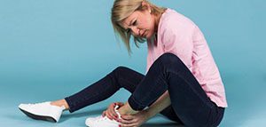 صورة: ألم أسفل القدم و أسباب ألم أسفل القدم