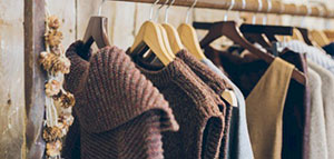 صورة: ألوان تتناسق مع اللون البني في الملابس ونصائح للتنسيق