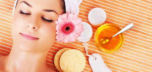 صورة: العسل و فوائد عسل النحل للشعر و وصفات من العسل لتطويل الشعر