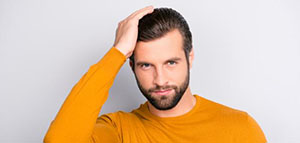 الترطيب العميق الأسبوعي و وصفات طبيعية لتنعيم شعر الرجال صورة: الترطيب العميق الأسبوعي و وصفات طبيعية لتنعيم شعر الرجال