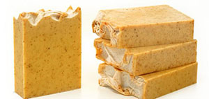 صورة: صابونة الكركم و فوائد صابونة الكركم و تحضير صابونة الكركم في المنزل