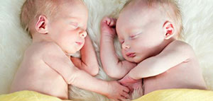 حمل التوائم و كيفية الحمل بتوائم و هل يوجد أطعمة للحمل بتوائم صورة: حمل التوائم و كيفية الحمل بتوائم و هل يوجد أطعمة للحمل بتوائم