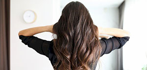 صورة: طرق العناية بالشعر حتى يطول