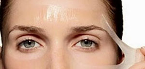 تقشير البشرة الدهنية و فوائد التقشير للبشرة صورة: تقشير البشرة الدهنية و فوائد التقشير للبشرة