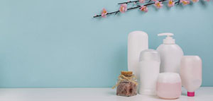 ماسك عصير البصل لإزالة قمل الرأس و عصير البصل وزيت الخروع صورة: ماسك عصير البصل لإزالة قمل الرأس و عصير البصل وزيت الخروع