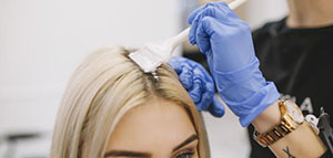 مدة ترك الصبغة على الشعر و الحفاظ على لون الصبغة صورة: مدة ترك الصبغة على الشعر و الحفاظ على لون الصبغة