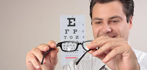 قصر النظر وطول النظر و أعراض الإصابة بقصر النظر وأعراض الإصابة بطول النظر صورة: قصر النظر وطول النظر و أعراض الإصابة بقصر النظر وأعراض الإصابة بطول النظر