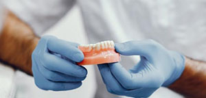 خروج الدم من الفم و أسباب خروج الدم من الفم صورة: خروج الدم من الفم و أسباب خروج الدم من الفم