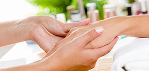 صورة: اليدين والأظافر و نصائح للعناية باليدين والأظافر