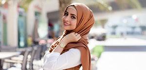 تنسيق ألوان الملابس للمحجبات و ألوان الحجاب التي يجب أن تقتنيها كل فتاة صورة: تنسيق ألوان الملابس للمحجبات و ألوان الحجاب التي يجب أن تقتنيها كل فتاة