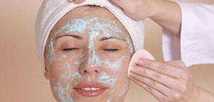 قشور الوجه و أسباب ظهور قشور الوجه و إزالة قشور الوجه صورة: قشور الوجه و أسباب ظهور قشور الوجه و إزالة قشور الوجه