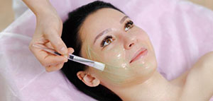 صودا الخبز و قناع بياض البيض و استخدام غسول مطهر صورة: صودا الخبز و قناع بياض البيض و استخدام غسول مطهر