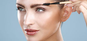 صورة: الصبغة و كيفية التخلص من صبغة الحواجب