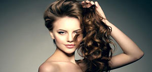 صورة: تساقط الشعر الدهني و طرق تكثيف الشعر الدهني