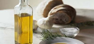 زيت الخروع و فوائد زيت الخروع للشعر و وصفات طبيعية للشعر باستخدام زيت الخروع صورة: زيت الخروع و فوائد زيت الخروع للشعر و وصفات طبيعية للشعر باستخدام زيت الخروع