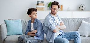 العلاقات السامة بين الأهل و أنماط العلاقات الأسرية غير الصحية صورة: العلاقات السامة بين الأهل و أنماط العلاقات الأسرية غير الصحية