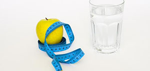 صورة: اتباع نظام غذائي عال بالبروتين و تناول المزيد من الألياف الغذائية