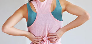 صورة: آلام أسفل الظهر والبطن عند النساء و أسباب آلام أسفل البطن عند النساء