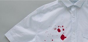 صورة: طرق إزالة بقع الدم من الملابس البيضاء