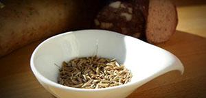 صورة: الكمون المغلي و فوائد الكمون المغلي للقولون