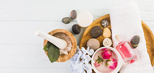 صورة: فوائد ماء الورد للبشرة الدهنية و استخدامات ماء الورد للبشرة الدهنية