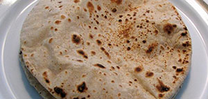 الخبز الأسمر و الخبز الأسمر النخالة و الخبز الأسمر بالأعشاب صورة: الخبز الأسمر و الخبز الأسمر النخالة و الخبز الأسمر بالأعشاب