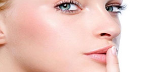 صورة: جمال البشرة ونعومتها و كيفية الحصول على بشرة ناعمة كالأطفال