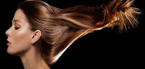 استخدام زيت الخروع و تدليك فروة رأسك صورة: استخدام زيت الخروع و تدليك فروة رأسك