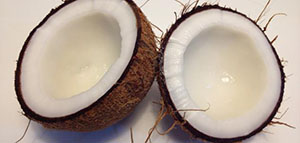 صورة: ماسك زيت جوز الهند لبشرة رطبة و زيت جوز الهند وزيت الزيتون لشعر كثيف