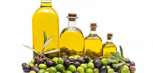 صورة: زيت الزيتون و فوائد دهن الوجه بزيت الزيتون