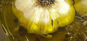 صورة: العناية بالشعر و فوائد الثوم وزيت الزيتون للشعر