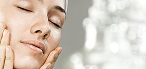 برنامج للعناية بالوجه طبيعيا و قناع لبن الزبادي صورة: برنامج للعناية بالوجه طبيعيا و قناع لبن الزبادي