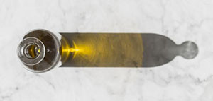 صورة: زيت الخروع وزيت جوز الهند و زيت اللافندر