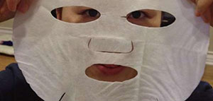 صورة: المرأة الكورية و الماسكات الكورية و الماسكات الجاهزة