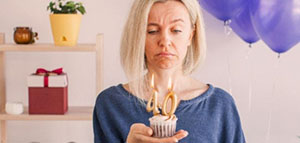 صورة: أزمة منتصف العمر عند النساء و أسباب أزمة منتصف العمر