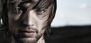 صورة: الشعر الطويل للرجال و وصفات لتطويل الشعر