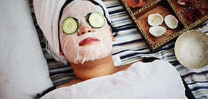 صورة: ماسك دقيق الشوفان و ماسك العسل والحليب