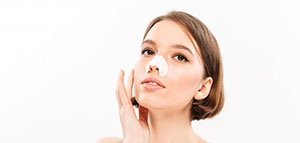 صورة: مسامات الوجه و أسباب توسع مسامات الوجه